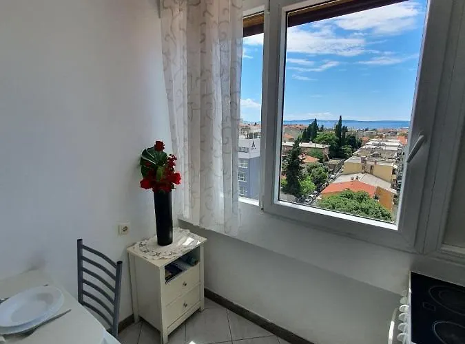 Bella Vista Split